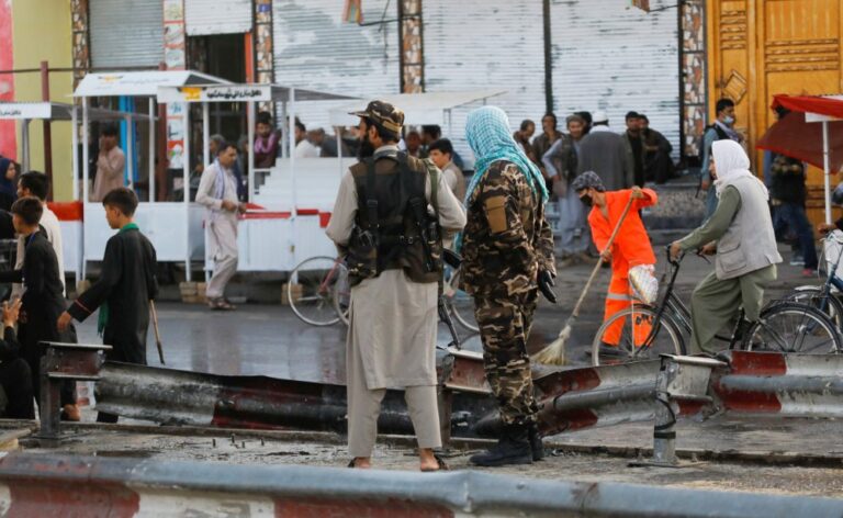 Bomb blast in Kabul kills eight, injures more than 20