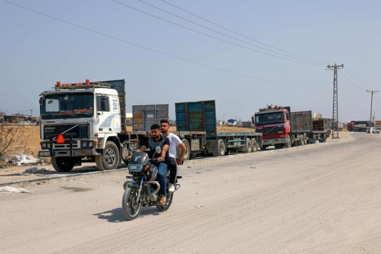 Gaza crossing opens as truce holds between Israel, Islamic Jihad