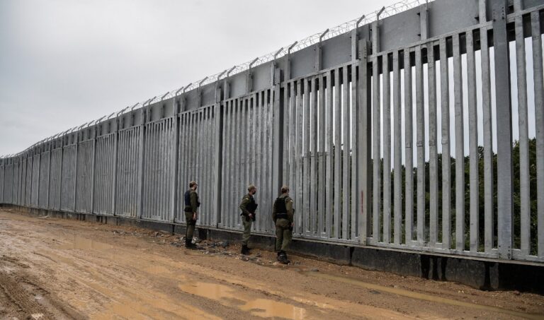 Greece locates refugees in Evros; trapped for days between Greece, Turkey