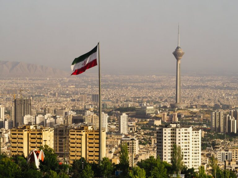 Former US officials call for regime change in Iran led by the nation’s people