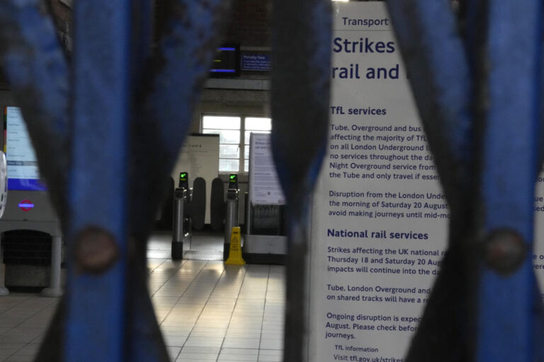 No Tube: London subway hit by strike, day after rail walkout