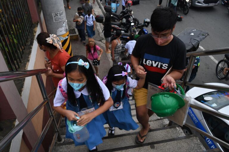 Millions return to Philippine schools after COVID-19 lockdowns