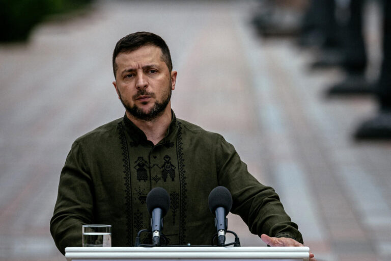 Ukraine will fight ’till the end’, Zelensky vows on Independence Day