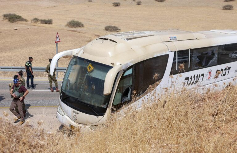 Israel: Attack on bus in West Bank wounds 6 troops, civilian