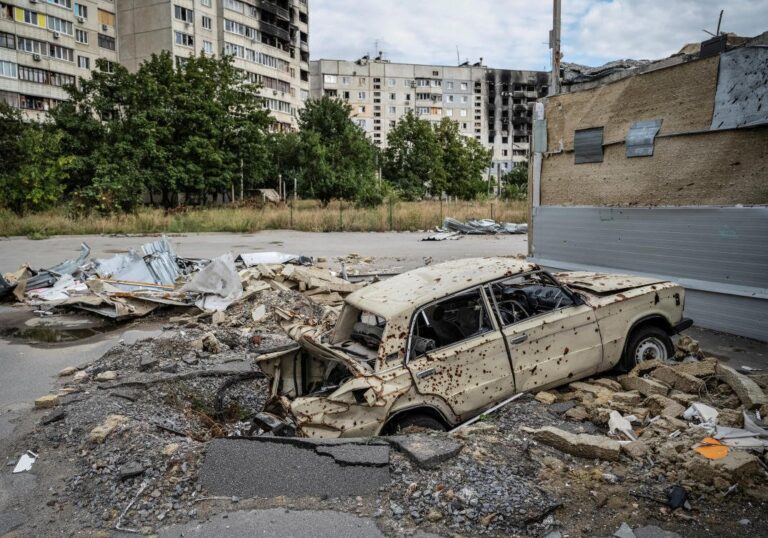 Volodymyr Zelensky: Ukraine forces recapture territory in big eastern push