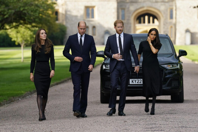Prince Harry, Meghan join William and Kate on Windsor walkabout