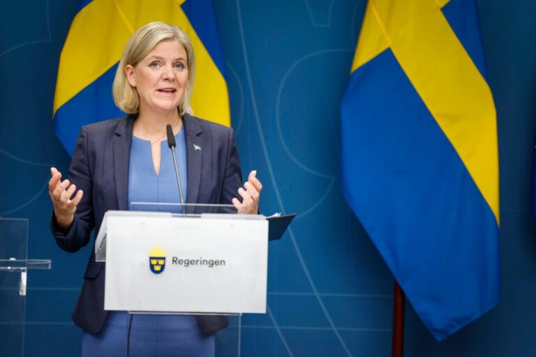 Swedish PM resigns after right, far-right poll win