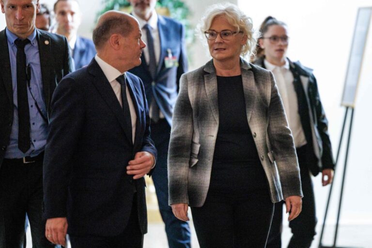 Moscow’s military reserves may be smaller than initially assumed — German defense minister