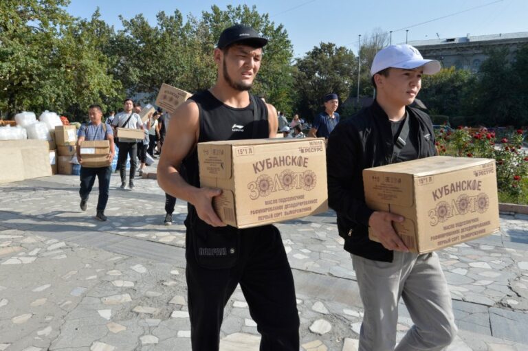 Kyrgyzstan, Tajikistan trade blame over new border attacks