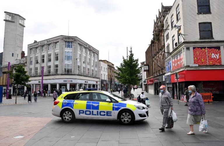 Hindus, Muslims clash in English city