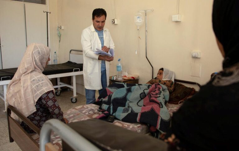 In Syria, mounting cholera cases pose threat across frontlines