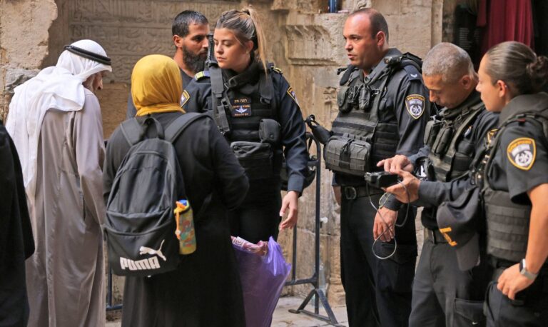 Jewish settlers storm Al-Aqsa compound for second day