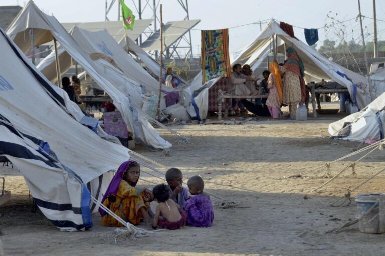 UN to seek $800 million more in aid for flood-hit Pakistan