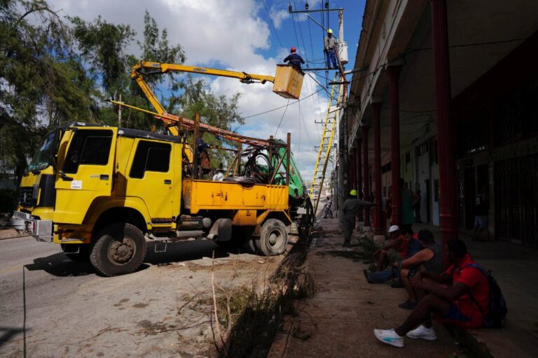 Cuba requests US aid after Hurricane Ian knocks out power