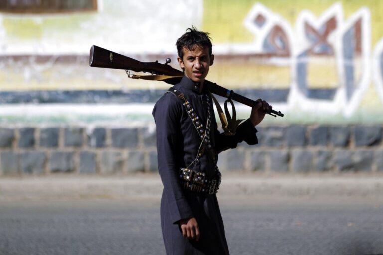 Iran-backed Houthis deliberately blocking Yemen peace process: Minister
