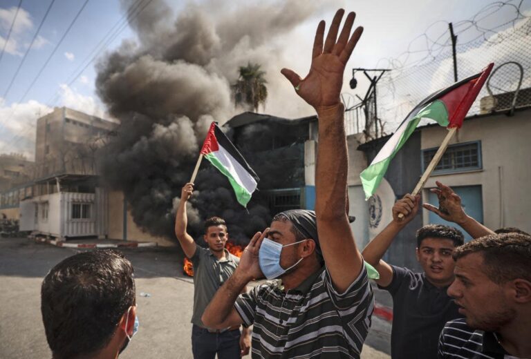 Israeli police, Palestinians clash in east Jerusalem