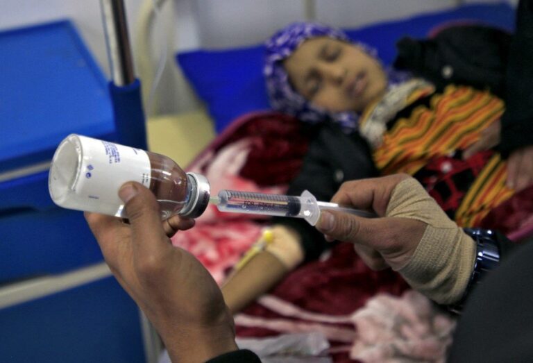 Houthis responsible for death of over 18 children injected with expired chemotherapy: Minister