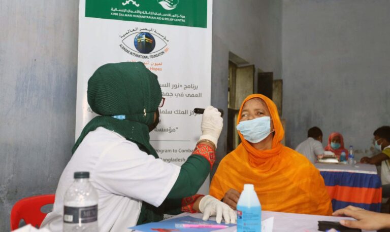 Volunteer Saudi doctors bring gift of sight in rural Bangladesh