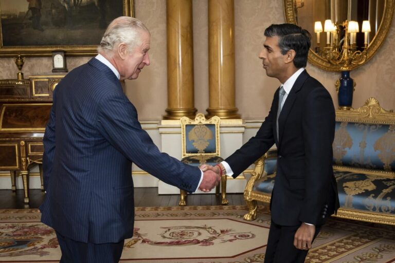 Rishi Sunak becomes UK prime minister, faces economic crisis