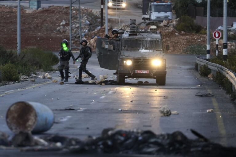 Israel detains alleged Palestinian militants in West Bank