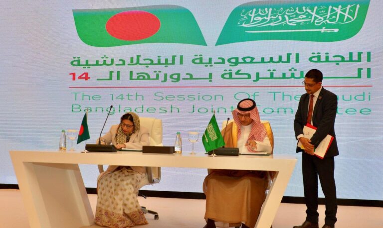 Dhaka eyes opportunity to send health workers to Saudi Arabia